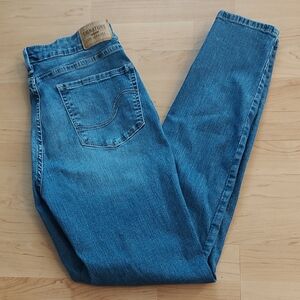 Levi's Signature Shaping Skinny Jeans 12L